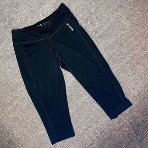Reebok Capris Crop Yoga Leggings Black